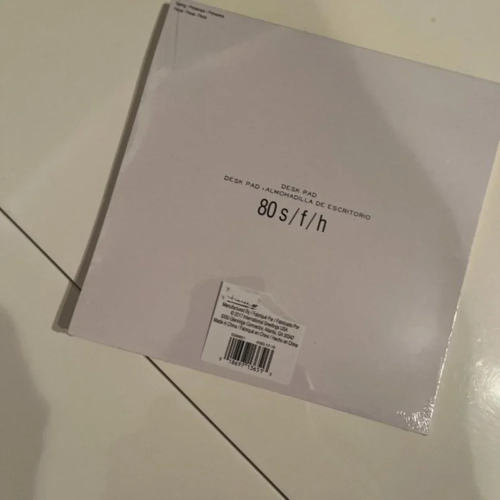 Note Pad‎ / Desk Pad / Floral Themed (80 sheets / new)